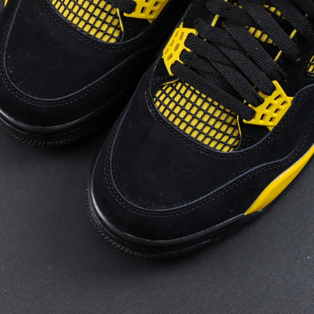 Jordan 4 Retro 'Thunder'