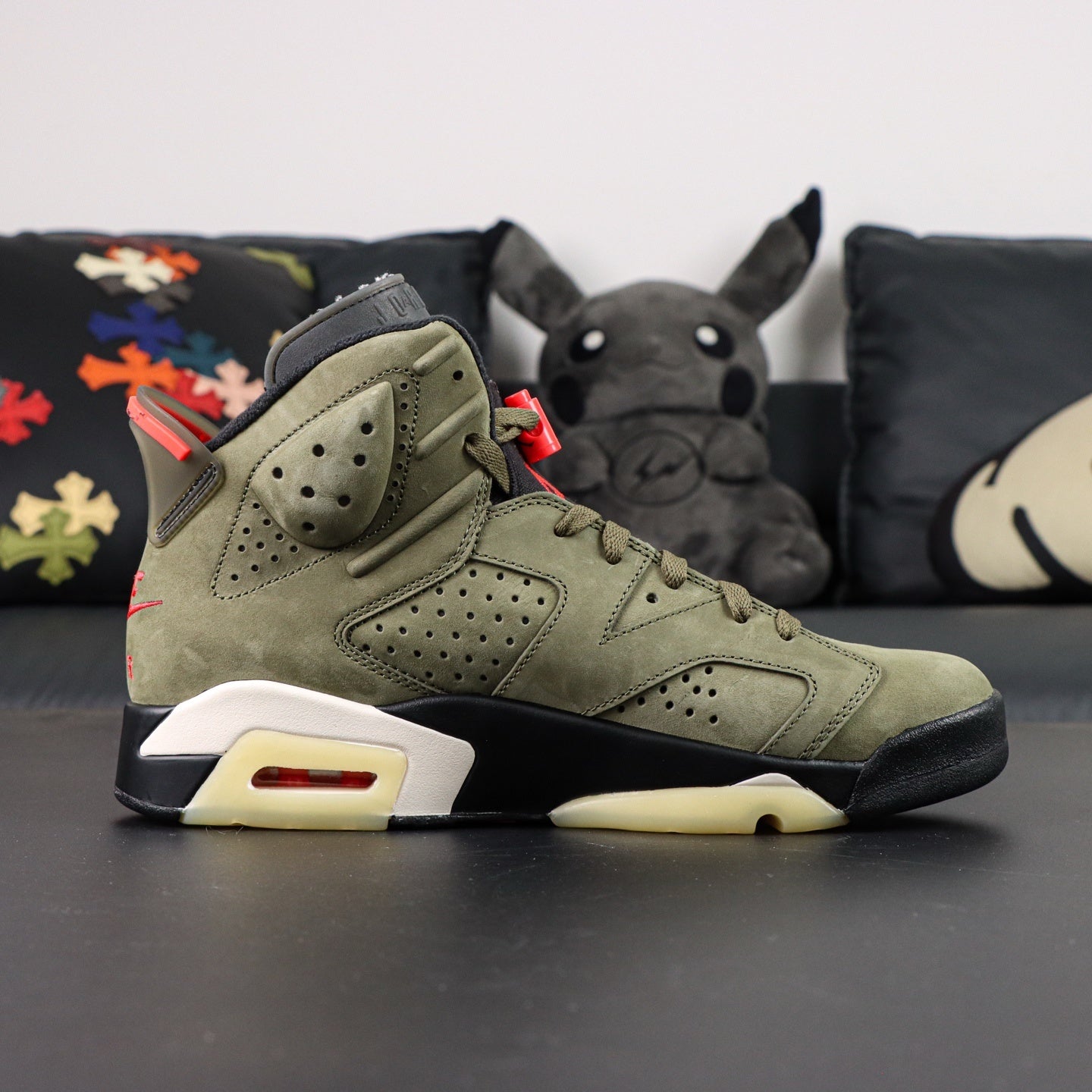 Jordan 6 Retro x Travis Scott 'Olive'