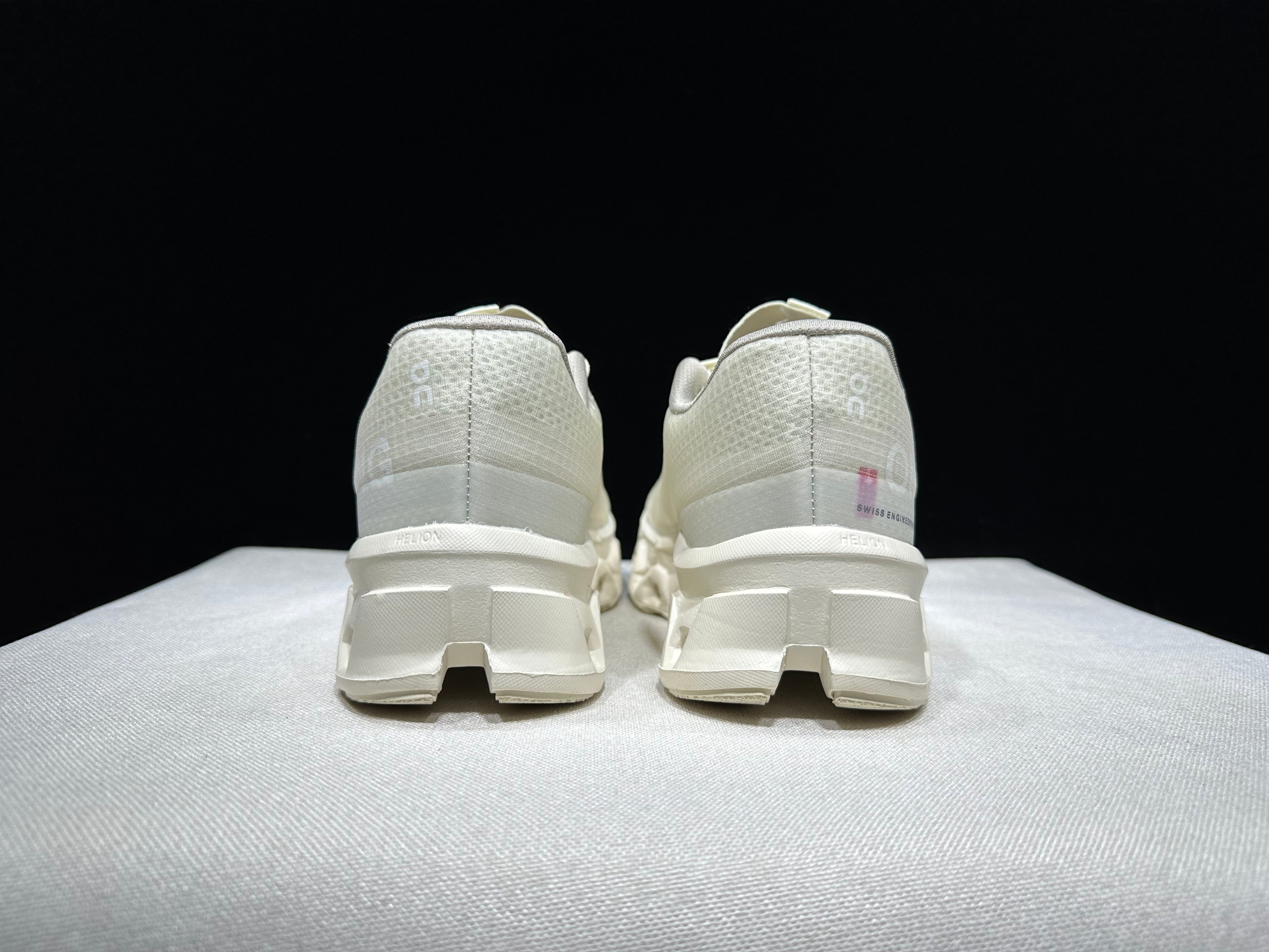 ON - Cloudmonster 2 'Invincible Ivory White'