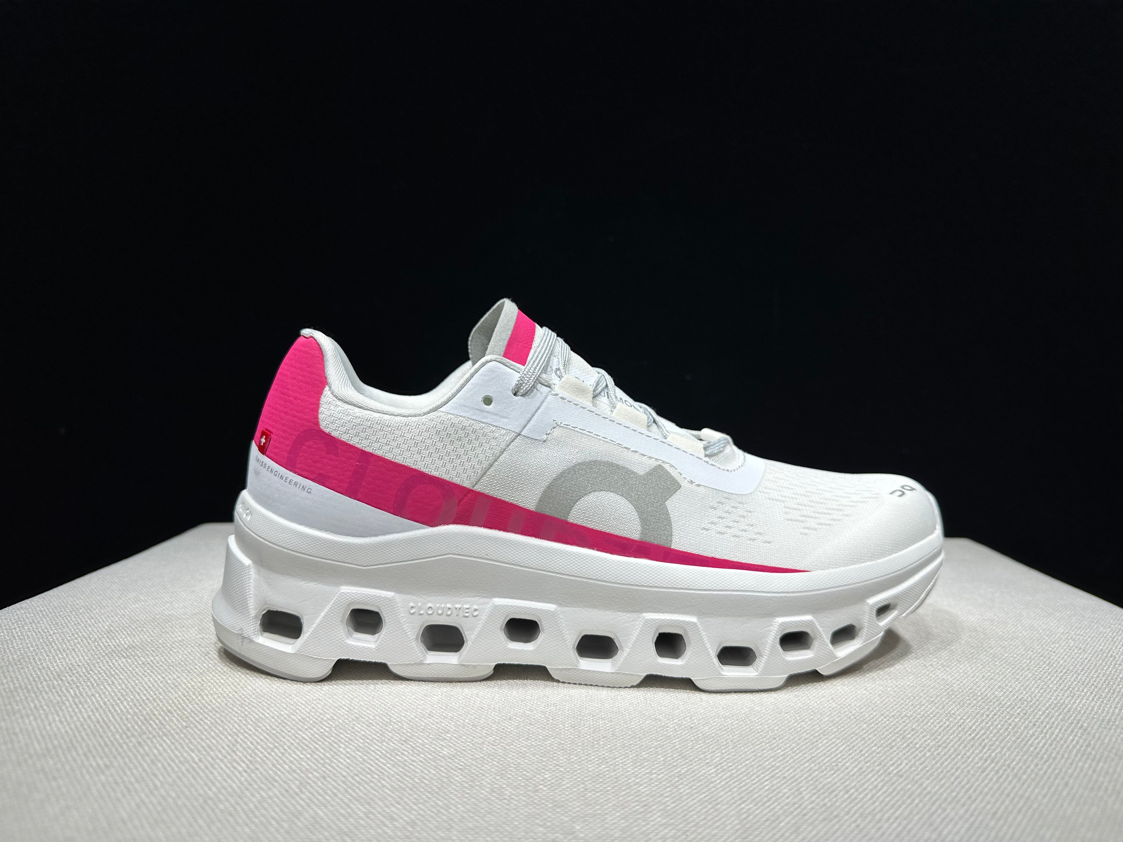 ON - Cloudmonster 'Ivory | Grenadine'