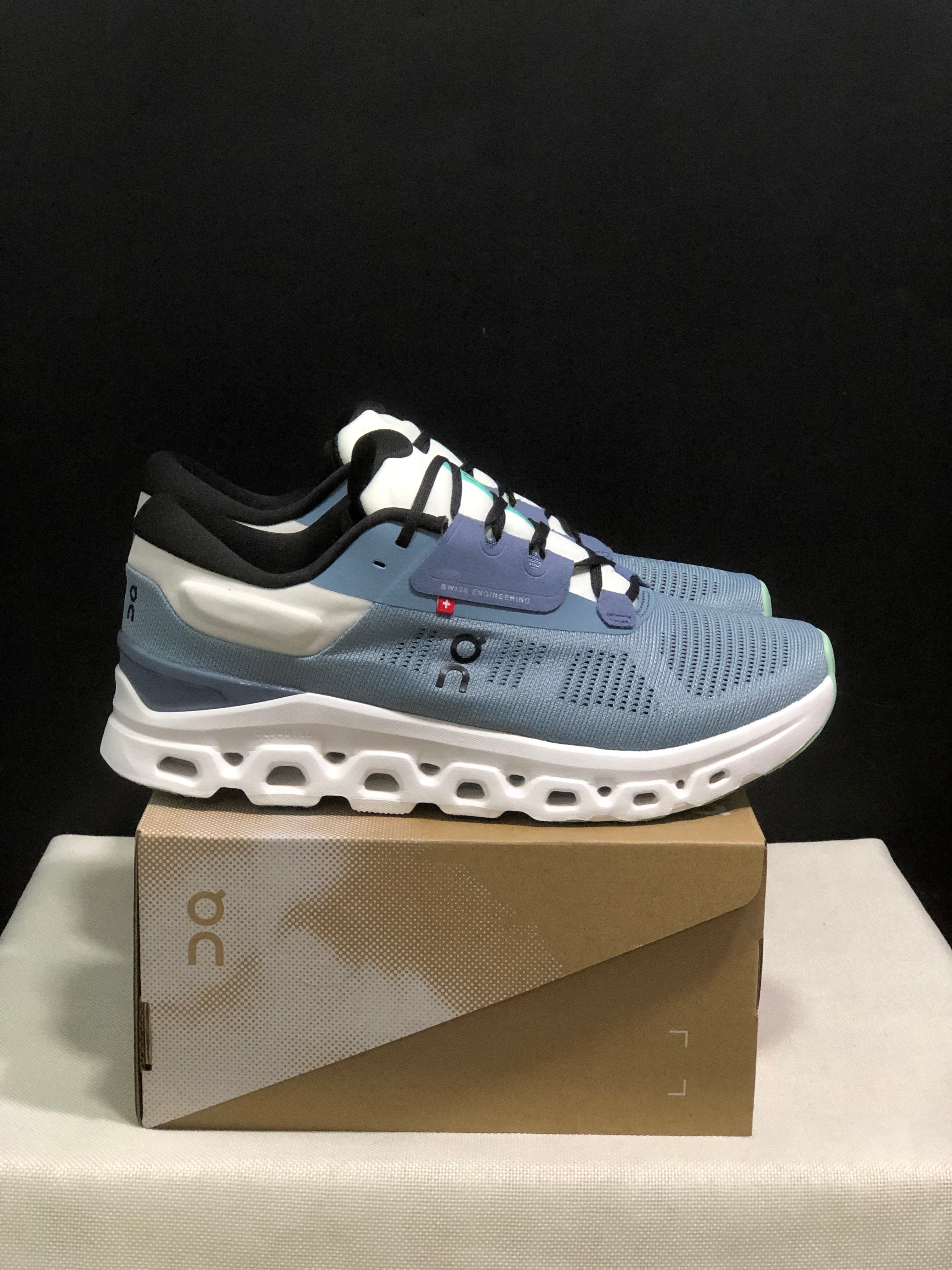 Cloudstratus 3 'Wash Nimbus'