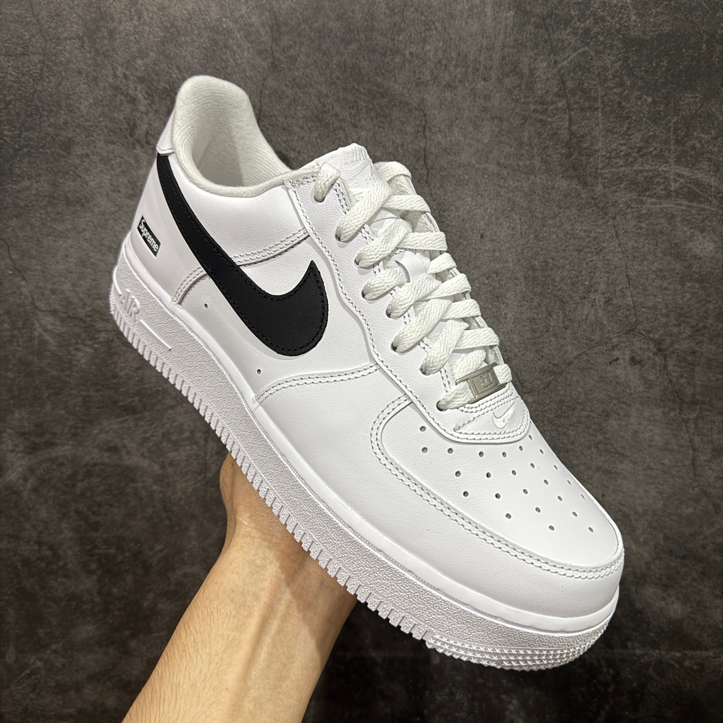 Nike Air Force 1 Low x Supreme 'White Black'