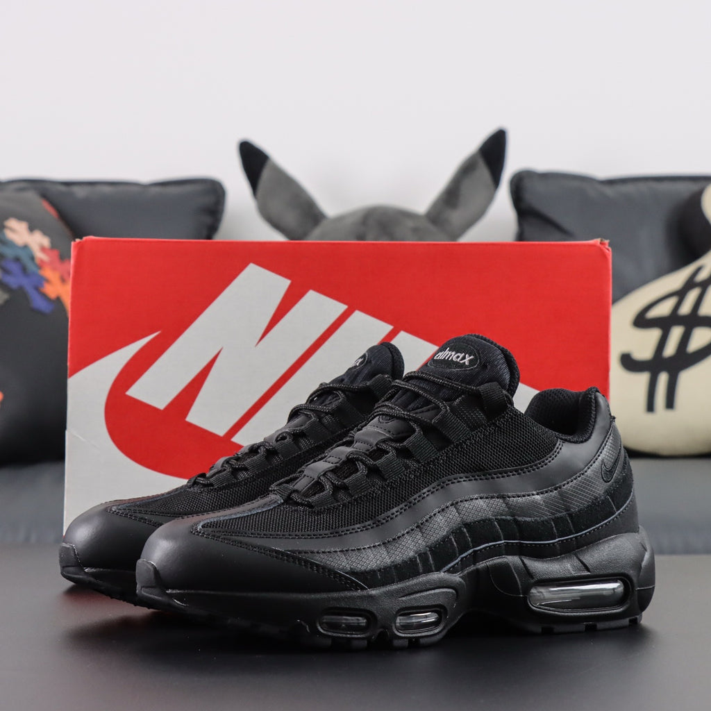 Nike Air Max 95 'Triple Black'