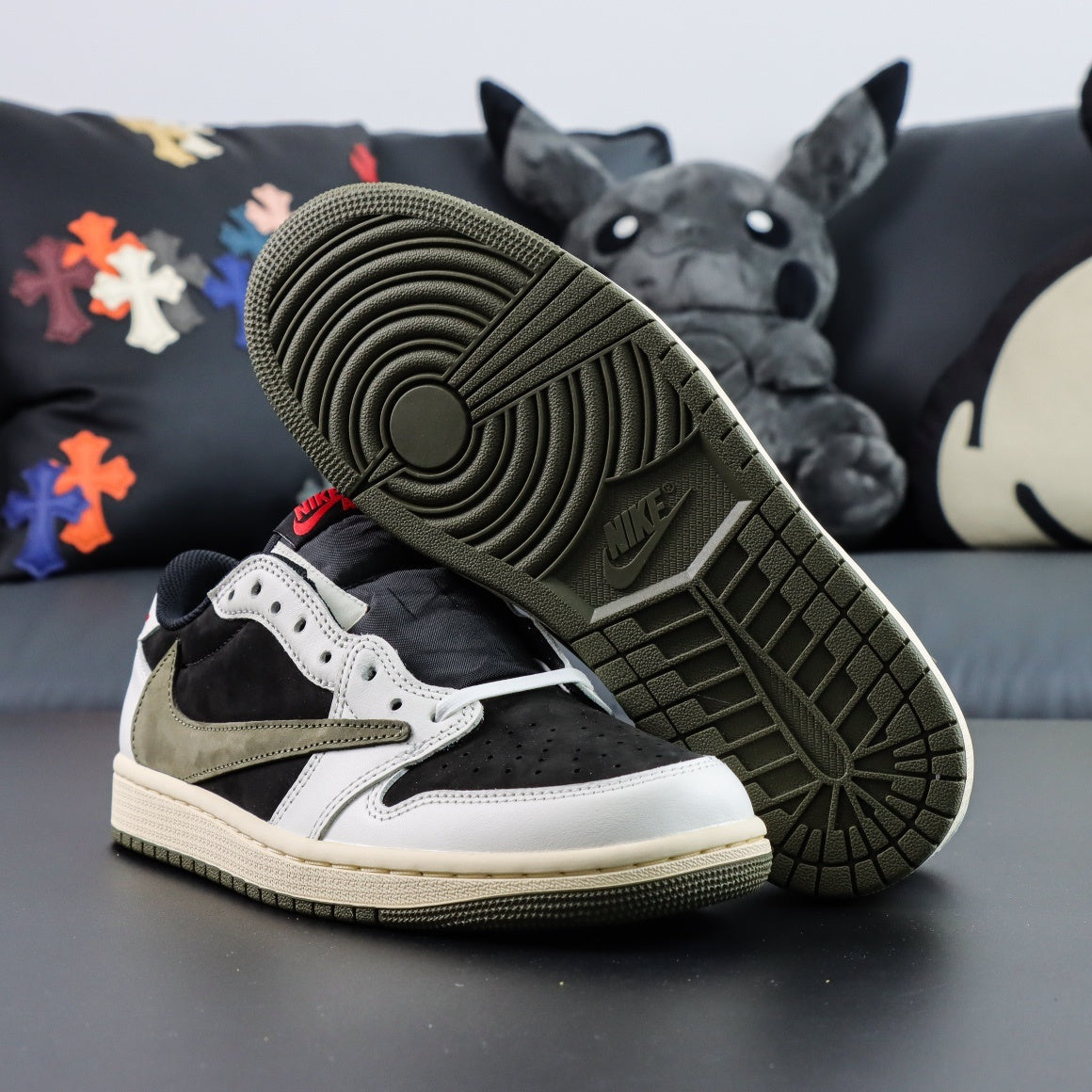 Jordan 1 Retro Low OG SP x Travis Scott 'Olive'