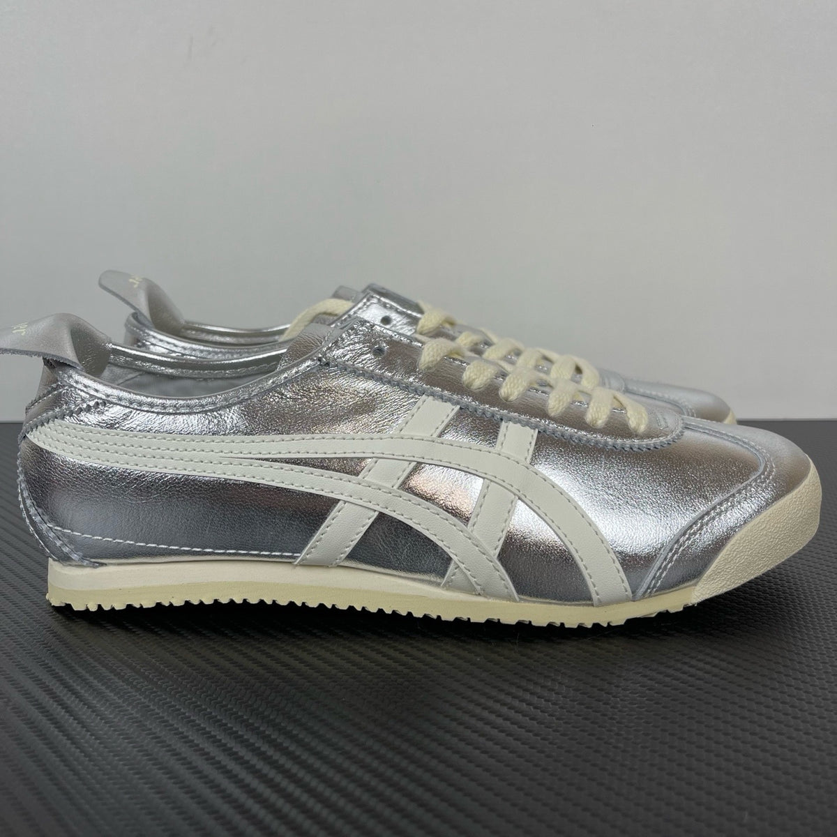 Onitsuka Tiger Mexico 66 'Silver Off-White'