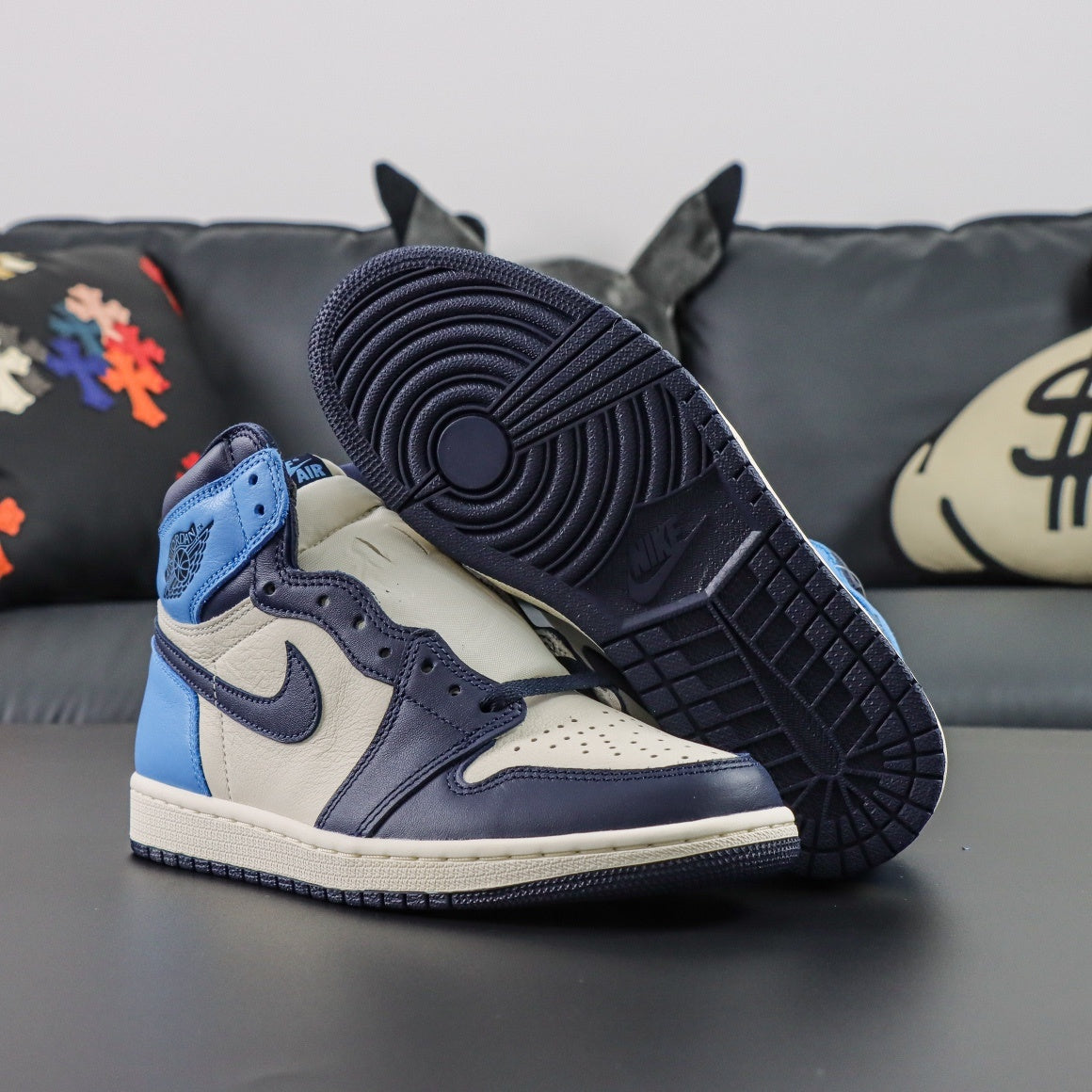 Jordan 1 Retro High OG 'Obsidian'