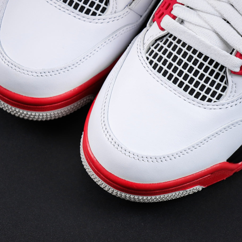 Jordan 4 'Fire Red' 2020