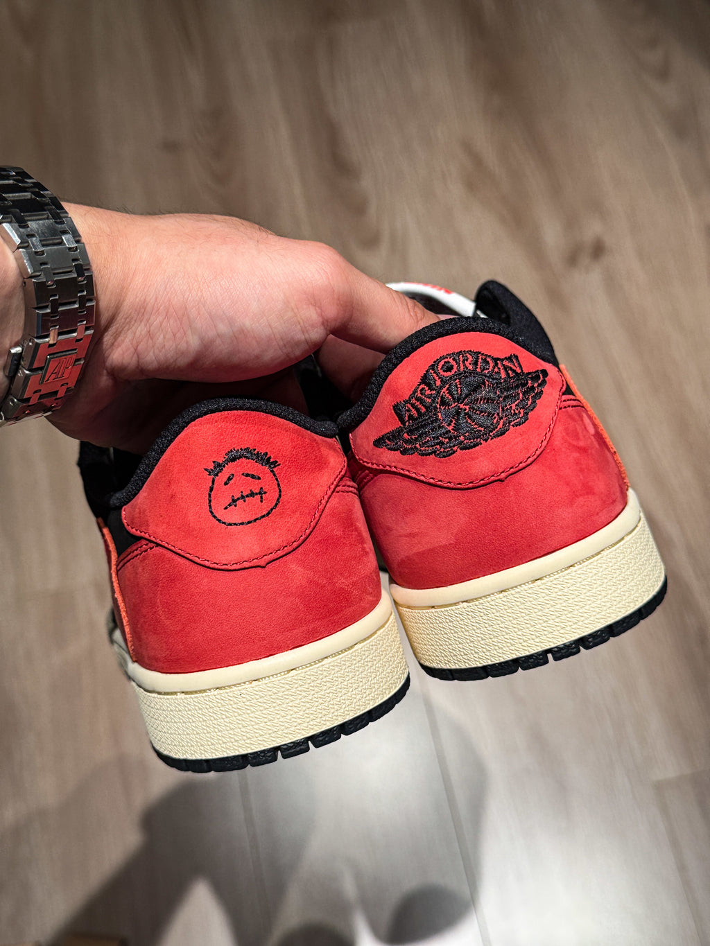 Jordan 1 Low x Travis Scott 'Bred'