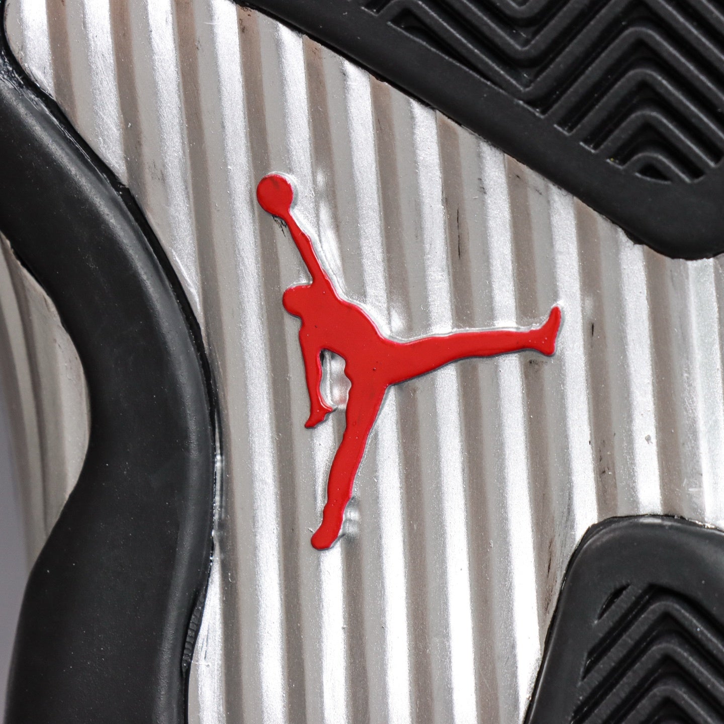 Jordan 14 Retro 'Ferrari'