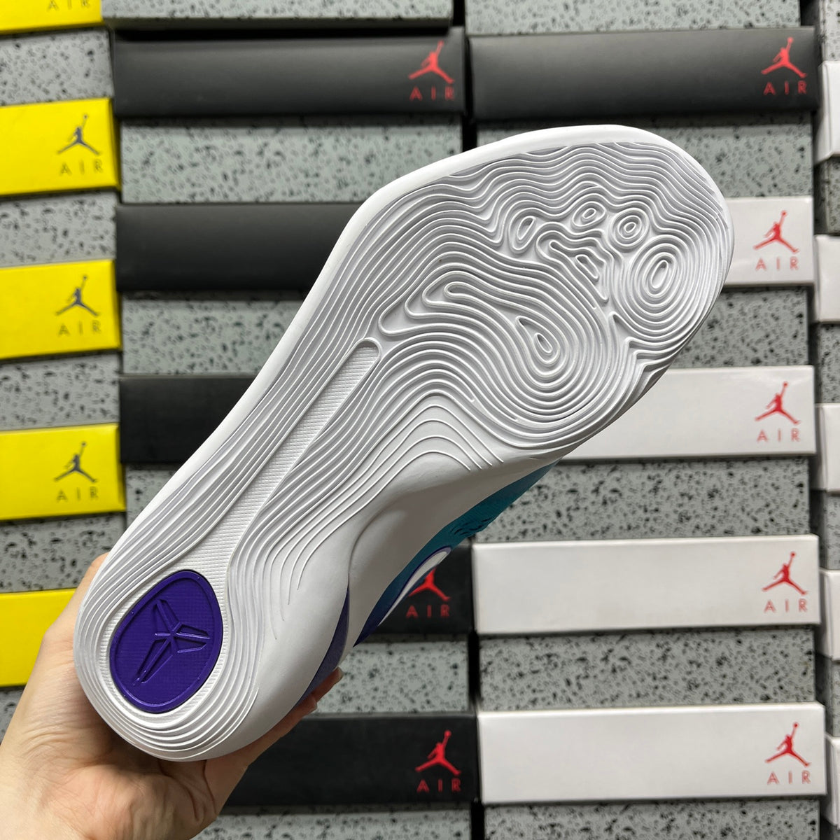 Kobe 9 Elite Low Protro Hornets