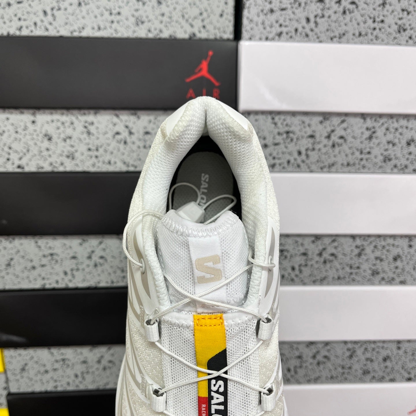 SALOMON-XT-6 'White Lunar Rock'