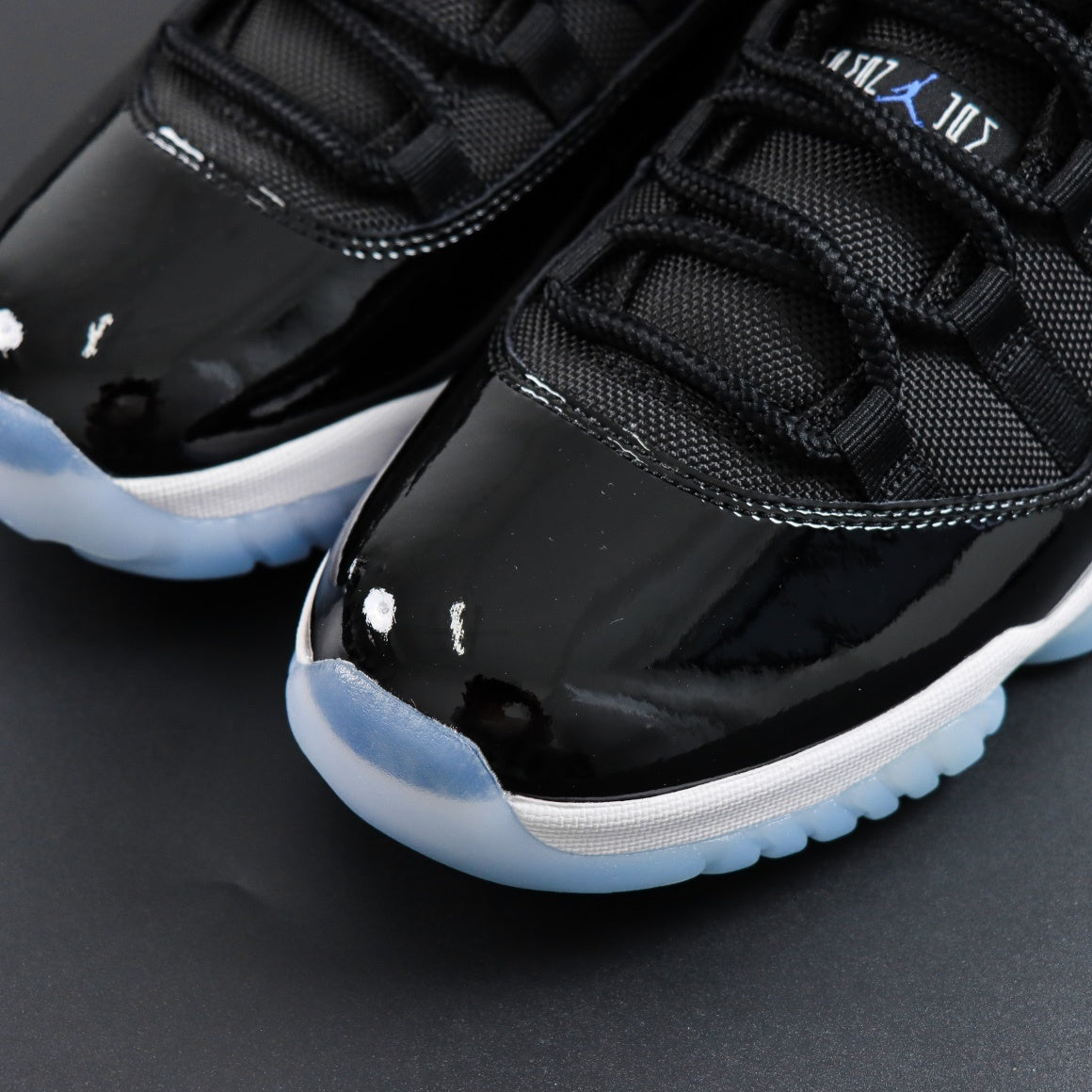 Jordan 11 Low 'Space Jam'