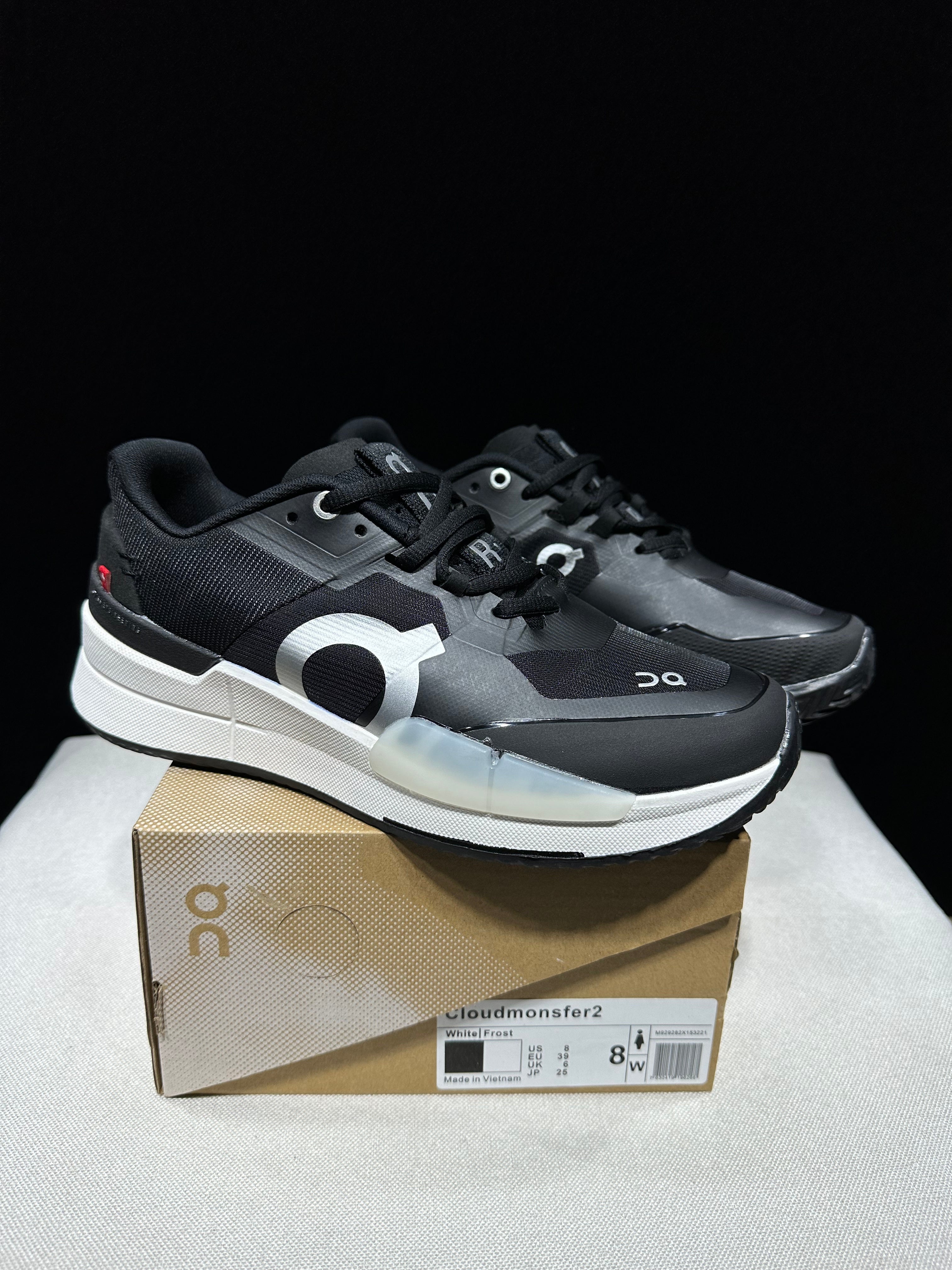 THE ROGER Pro 2 'Black | White'