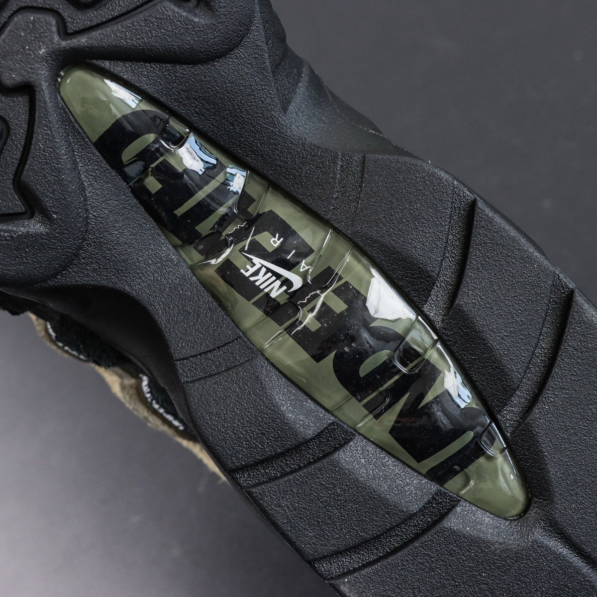 Nike Air Max 95 x Undefeated 'Medium Olive' (Geo La Brea)