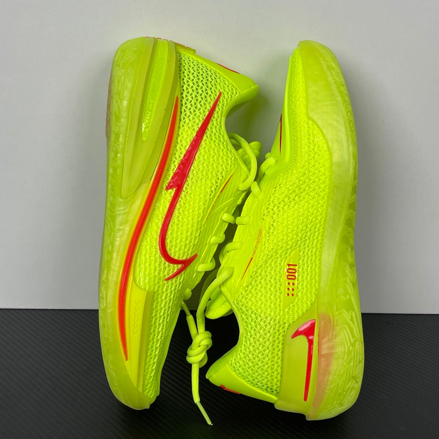 GT Cut 1 EYBL Volt