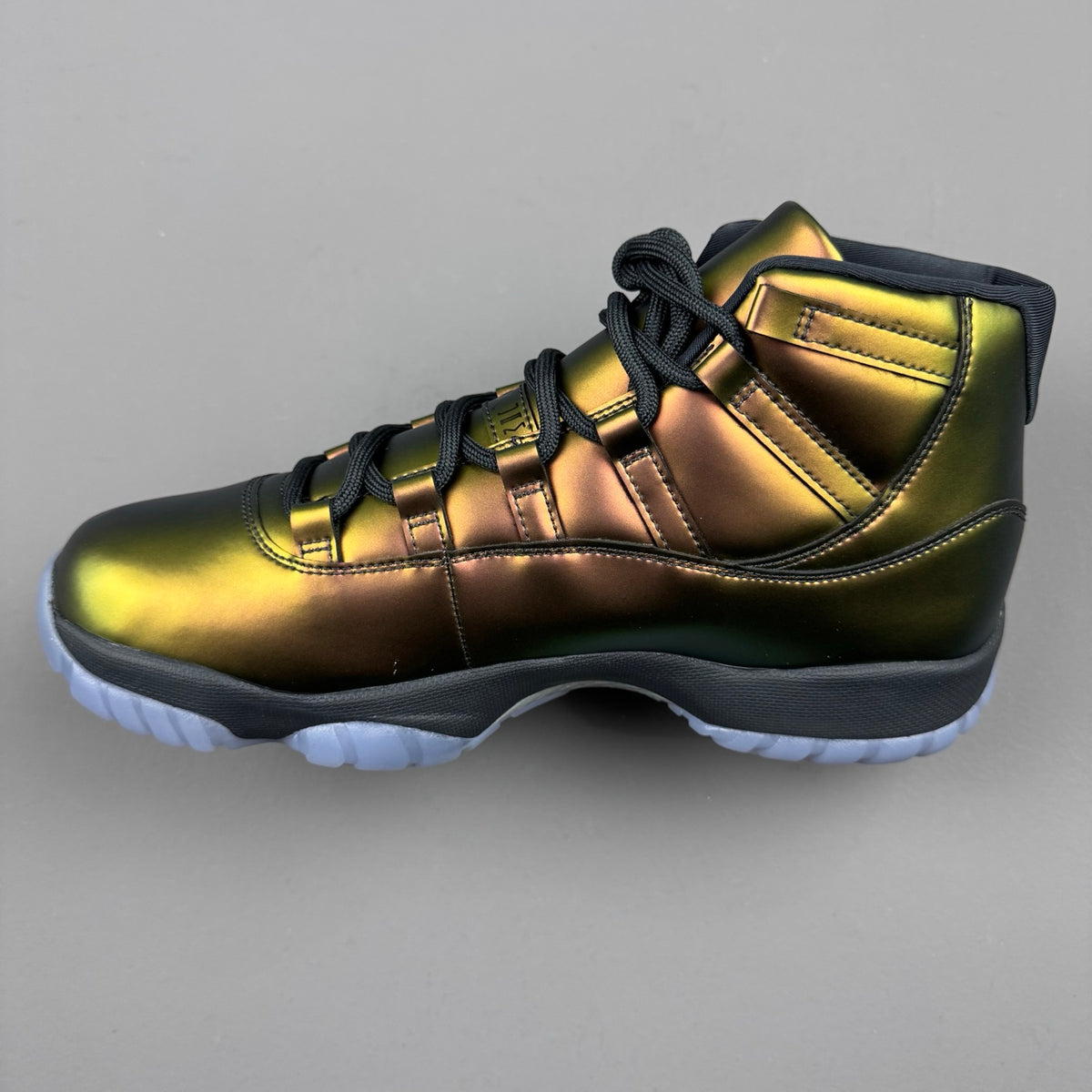 Jordan 11 Retro Space Jam Magic Ball