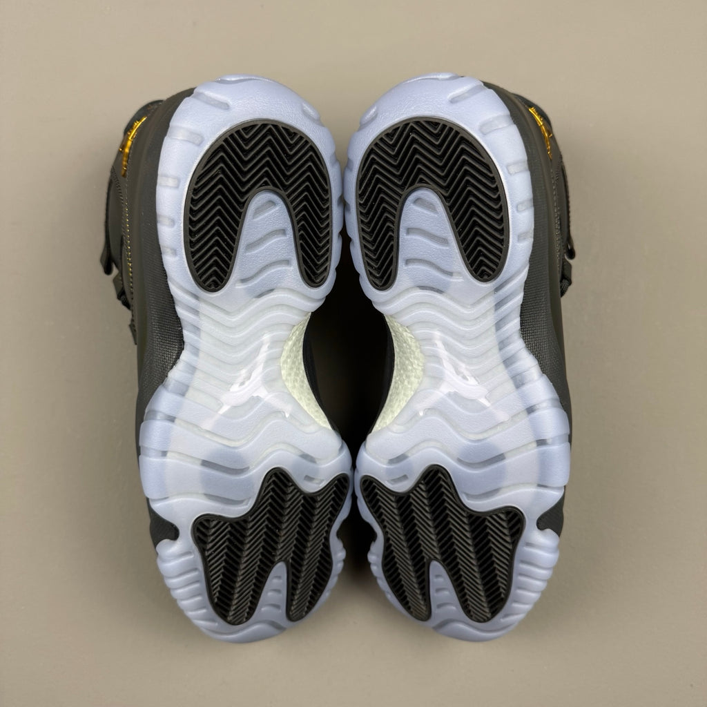 Jordan 11 Retro Space Jam Magic Ball