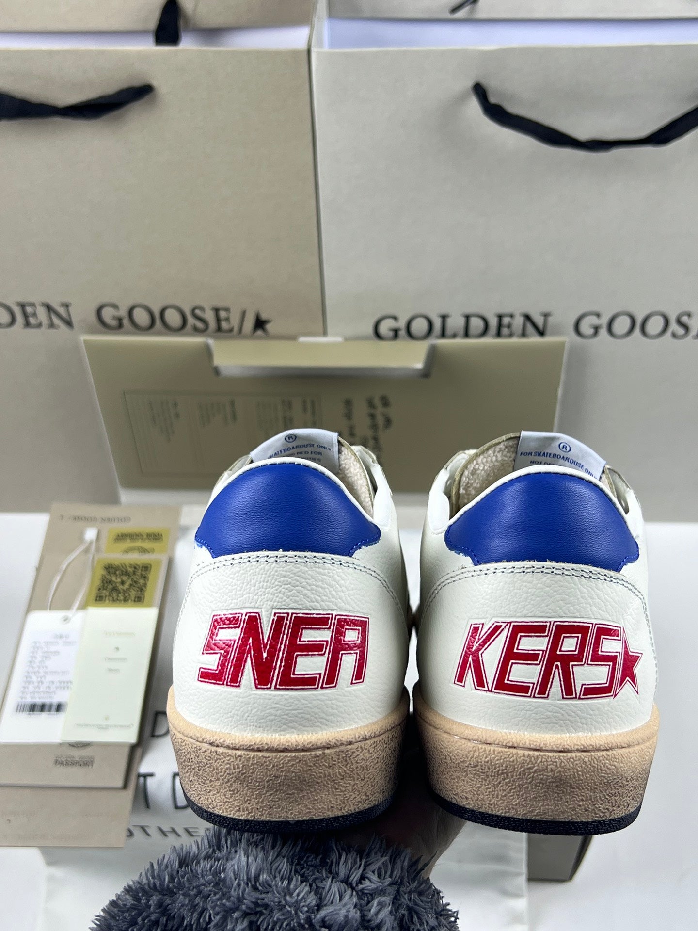 Golden Goose Ball-Star 'Red Star/Blue Heel Tab'