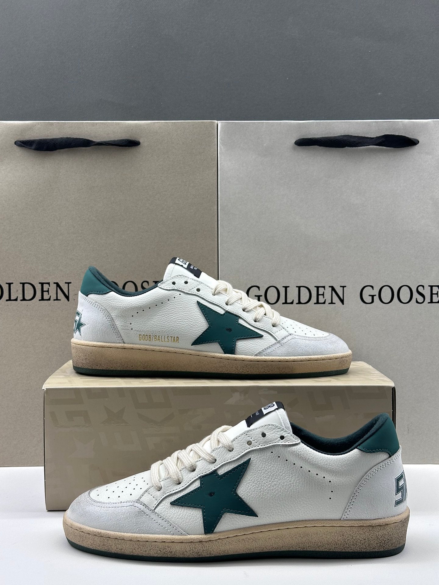 Golden Goose Ball-Star 'Dark Green Star & Heel Tab'