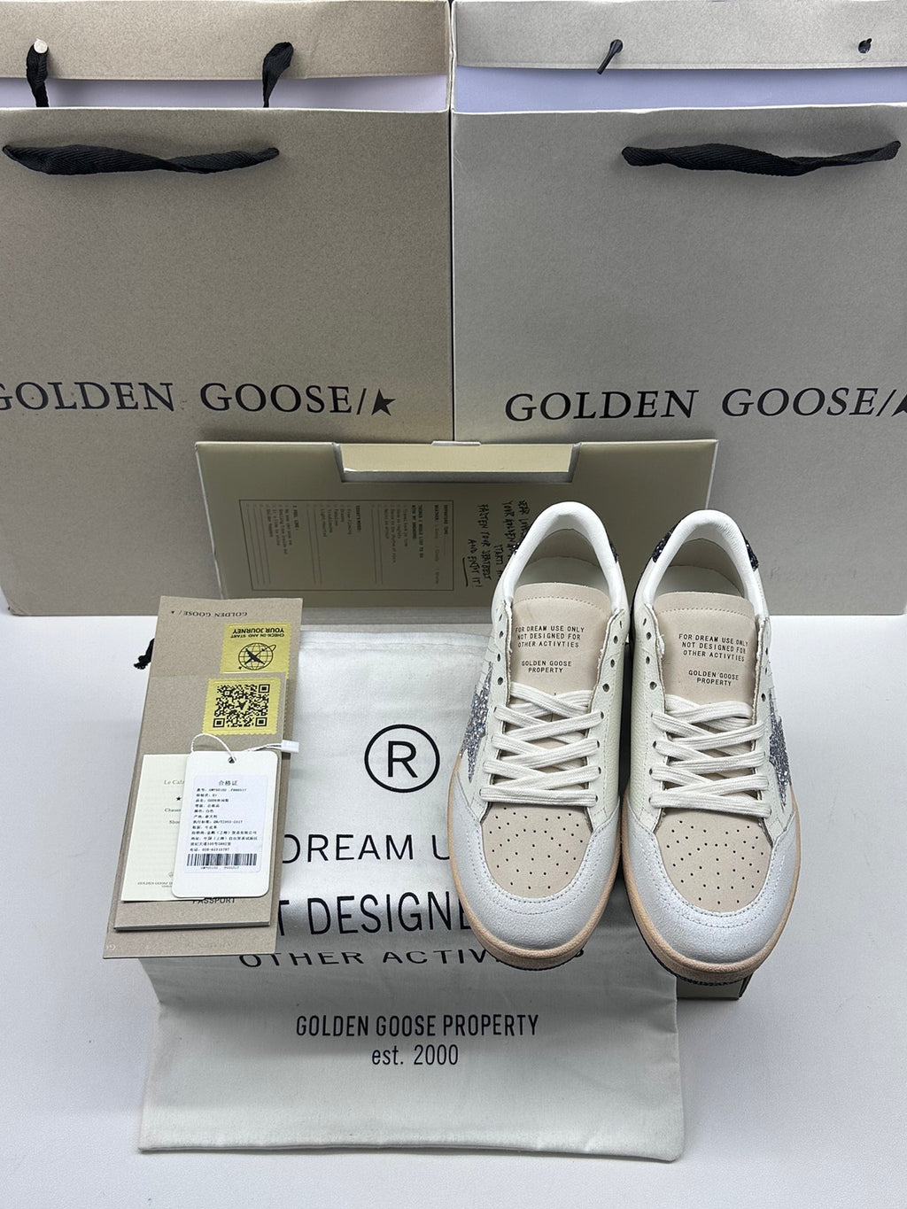 Golden Goose Ball-Star 'Silver Glitter Star/Black Glitter Heel Tab'