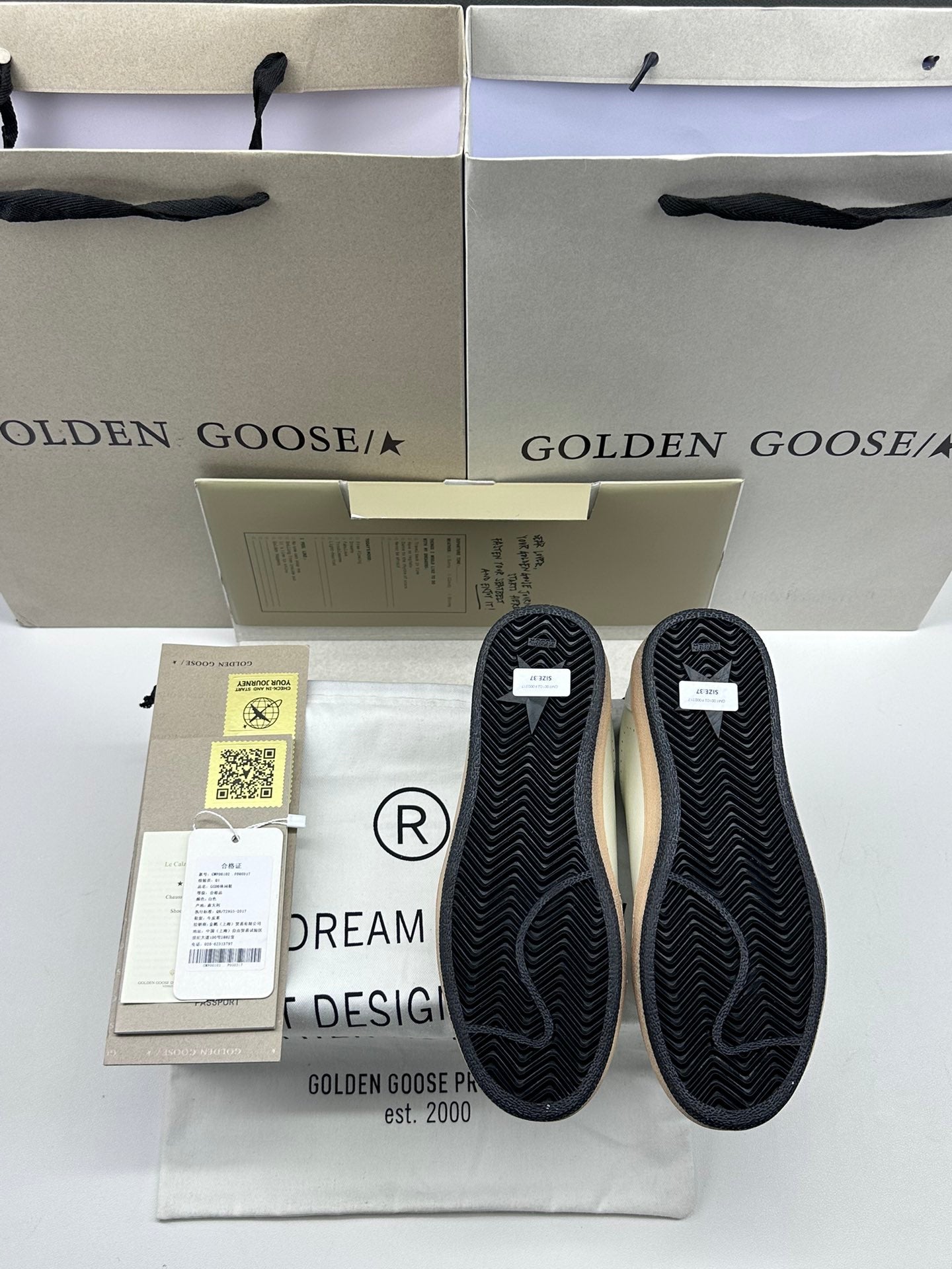 Golden Goose Ball-Star 'Yellow Star/Sky Blue Heel Tab'