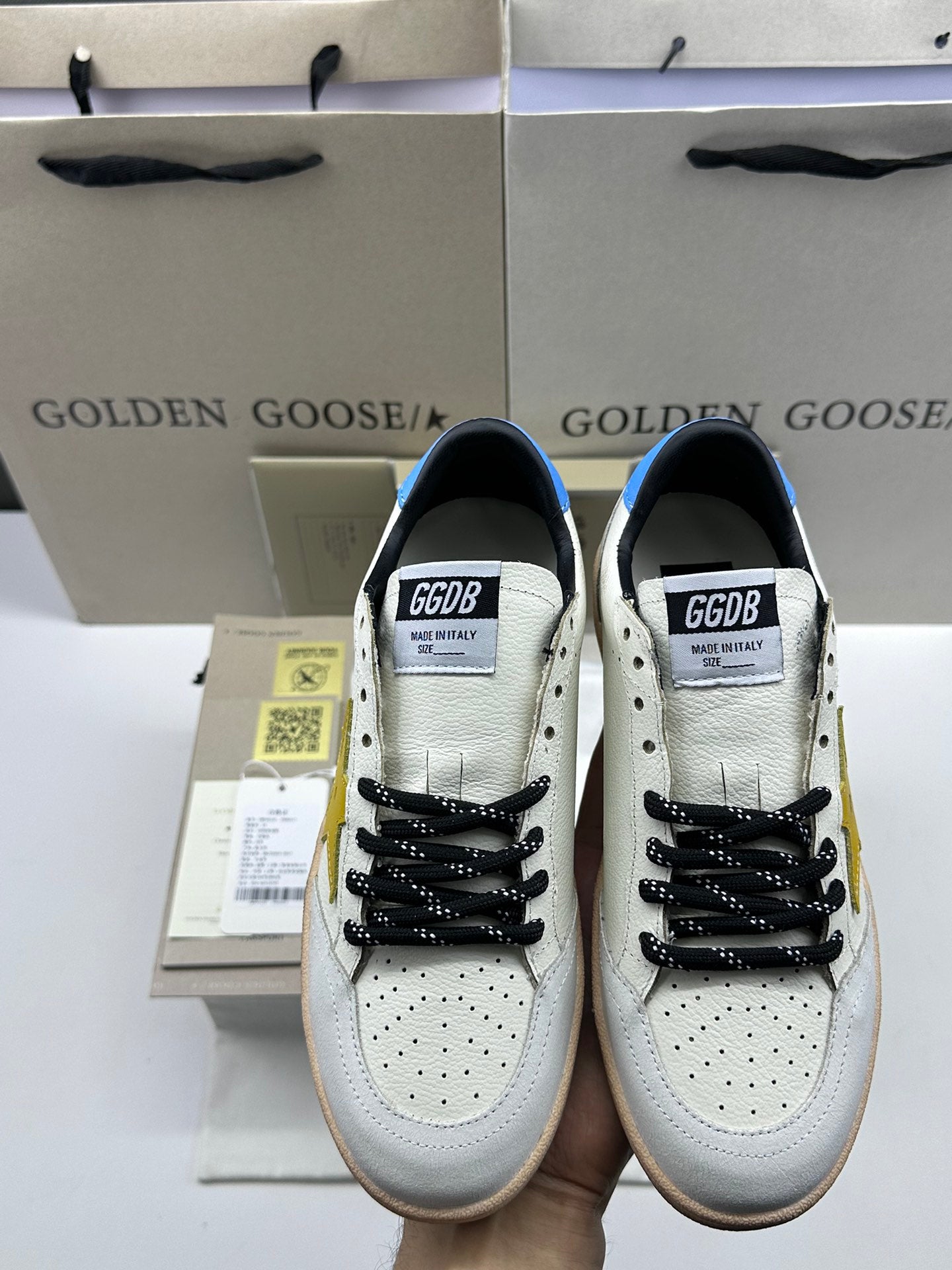 Golden Goose Ball-Star 'Yellow Star/Sky Blue Heel Tab'