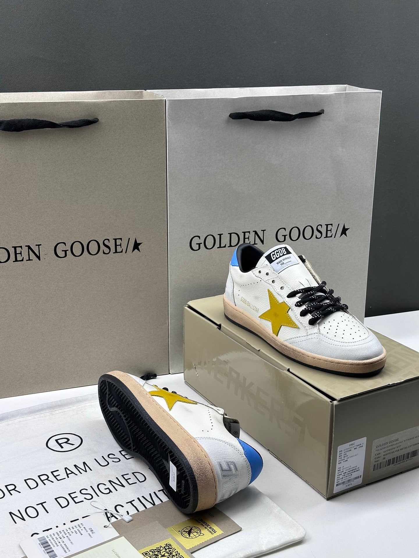 Golden Goose Ball-Star 'Yellow Star/Sky Blue Heel Tab'