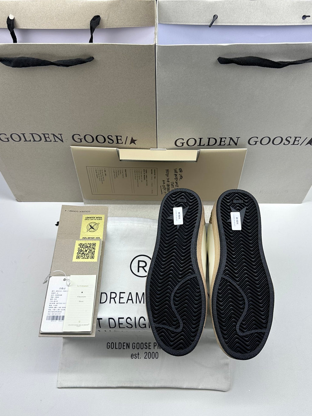 Golden Goose Ball-Star 'Silver Star/Gold Glitter Heel Tab'