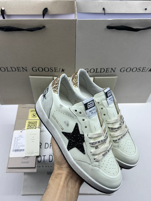 Golden Goose Ball-Star 'Black Glitter Star/Gold Glitter Hee Tab'