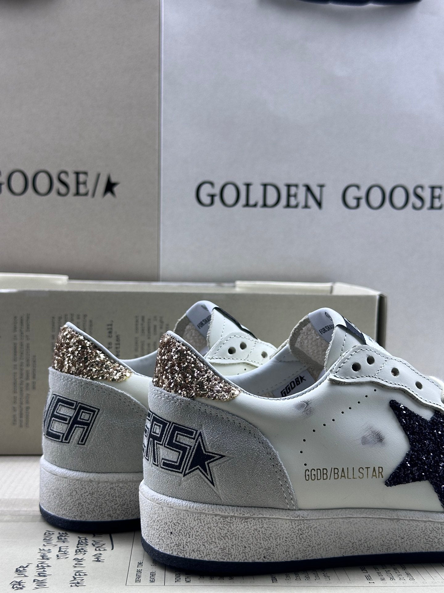 Golden Goose Ball-Star 'Black Glitter Star/Gold Glitter Hee Tab'