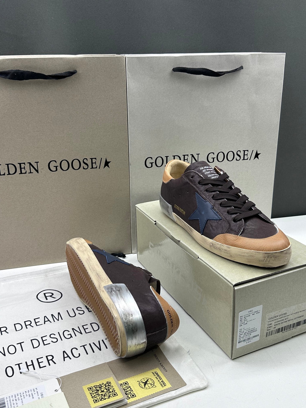 Golden Goose Super-Star 'Dark Blue Leather Star/Beige Heel Tab'