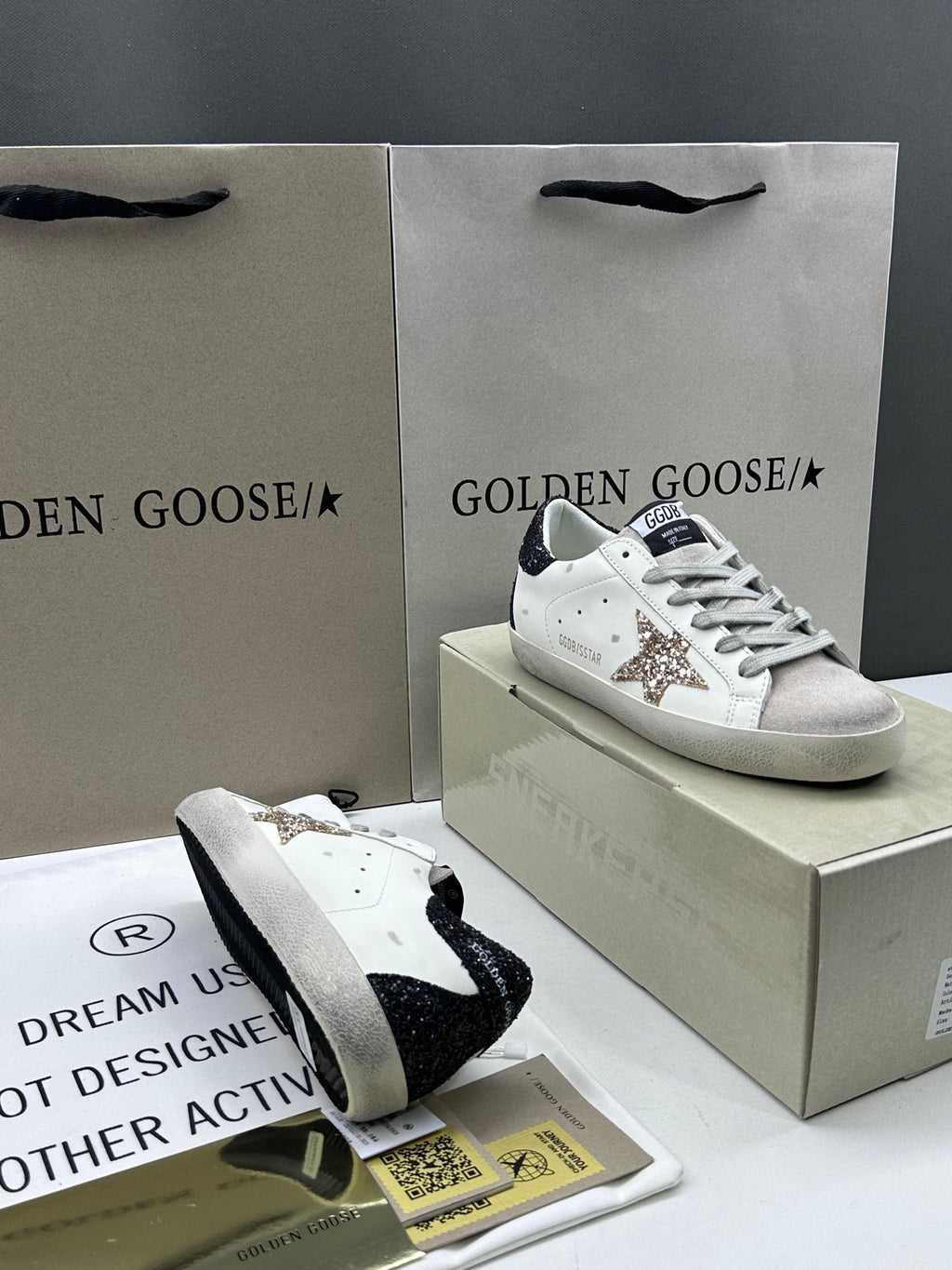 Golden Goose Super-Star 'Gold Glitter Star/Black Glitter Heel Tab'