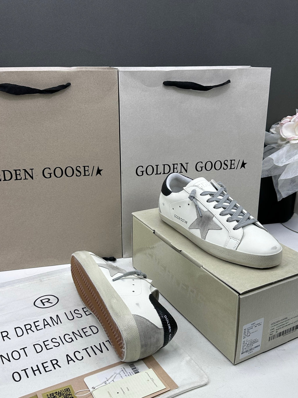 Golden Goose Super-Star 'Suede Grey Star/Textured Black Heel Tab'