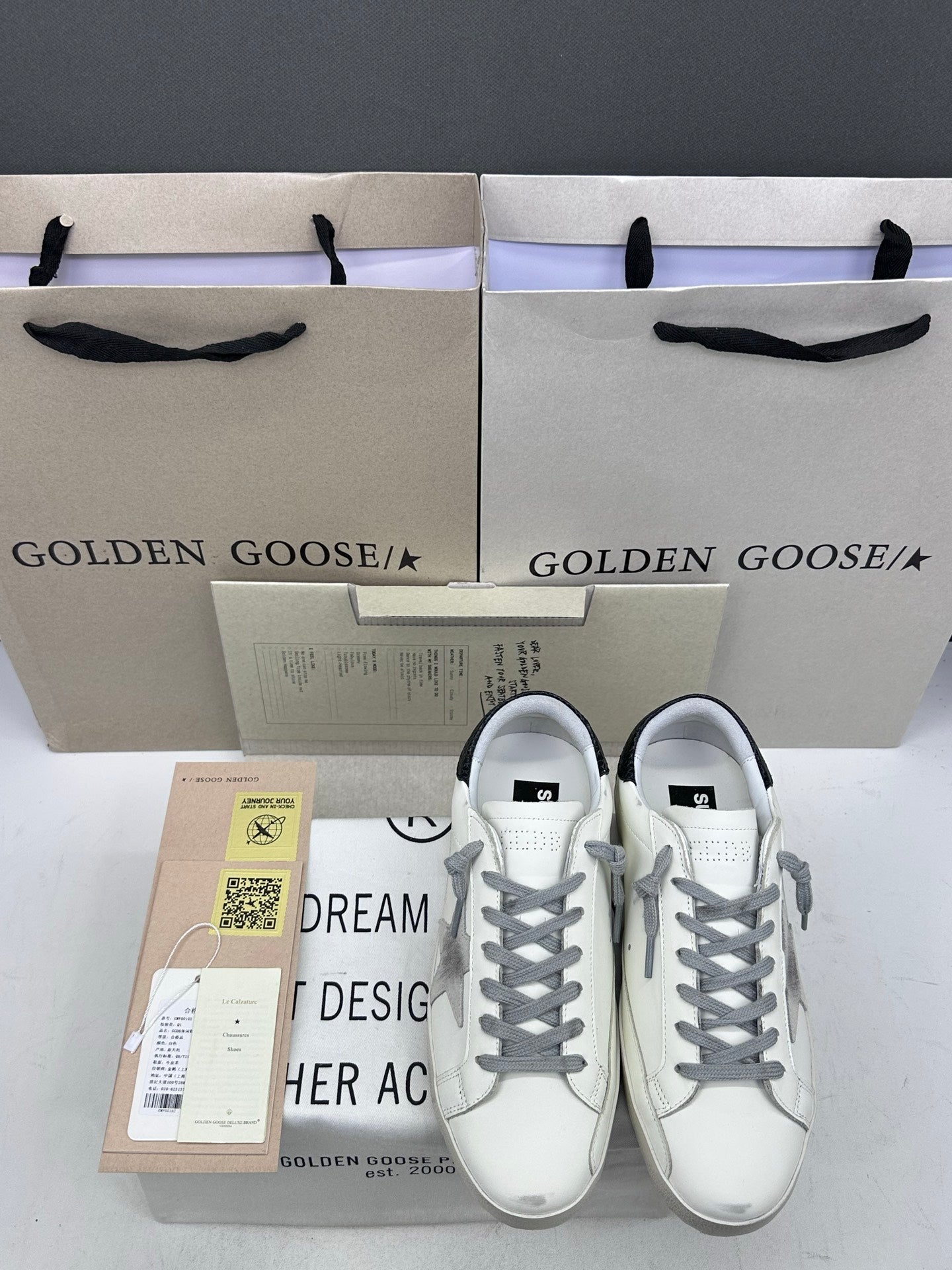Golden Goose Super-Star 'Suede Grey Star/Textured Black Heel Tab'