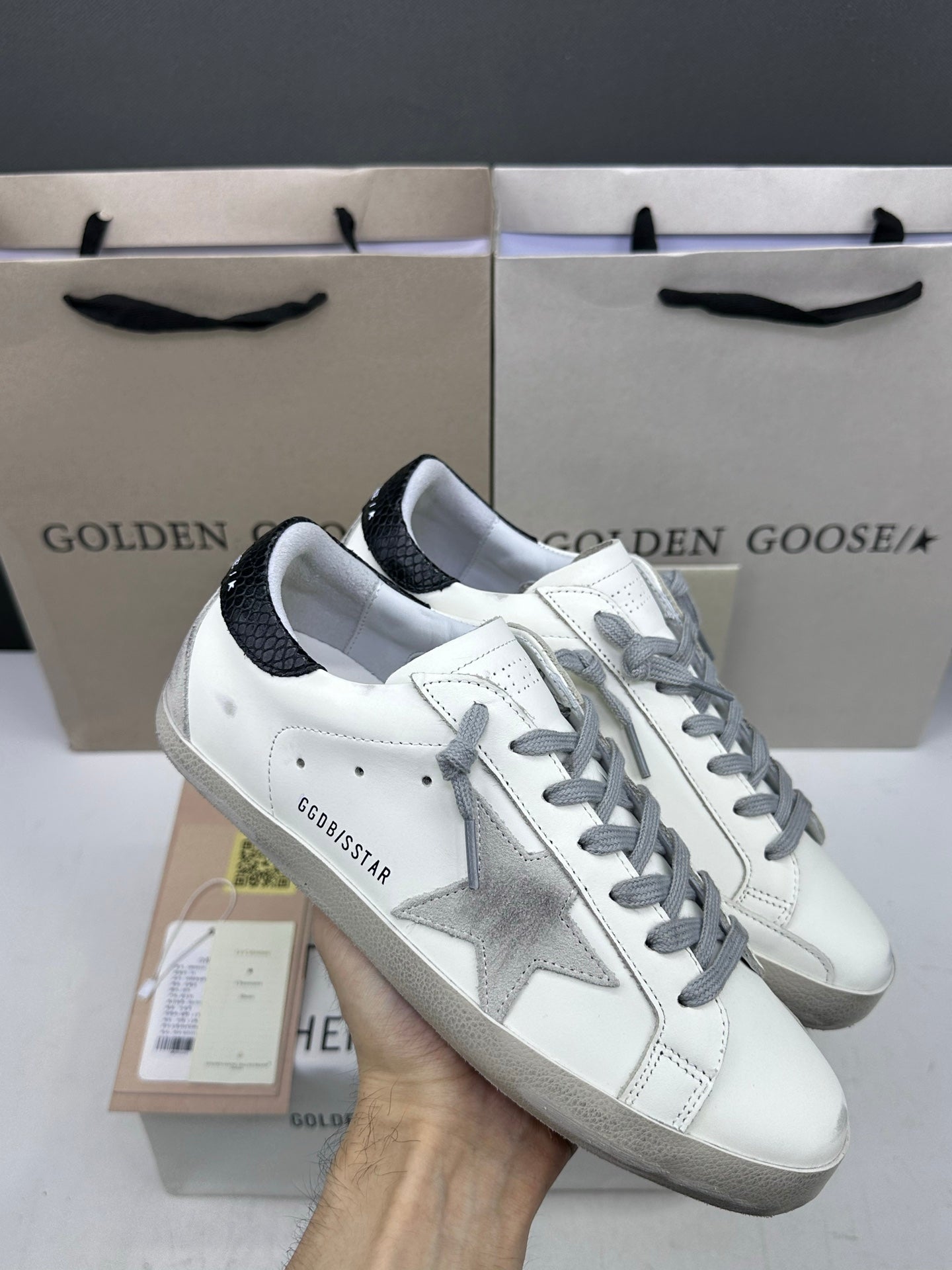 Golden Goose Super-Star 'Suede Grey Star/Textured Black Heel Tab'