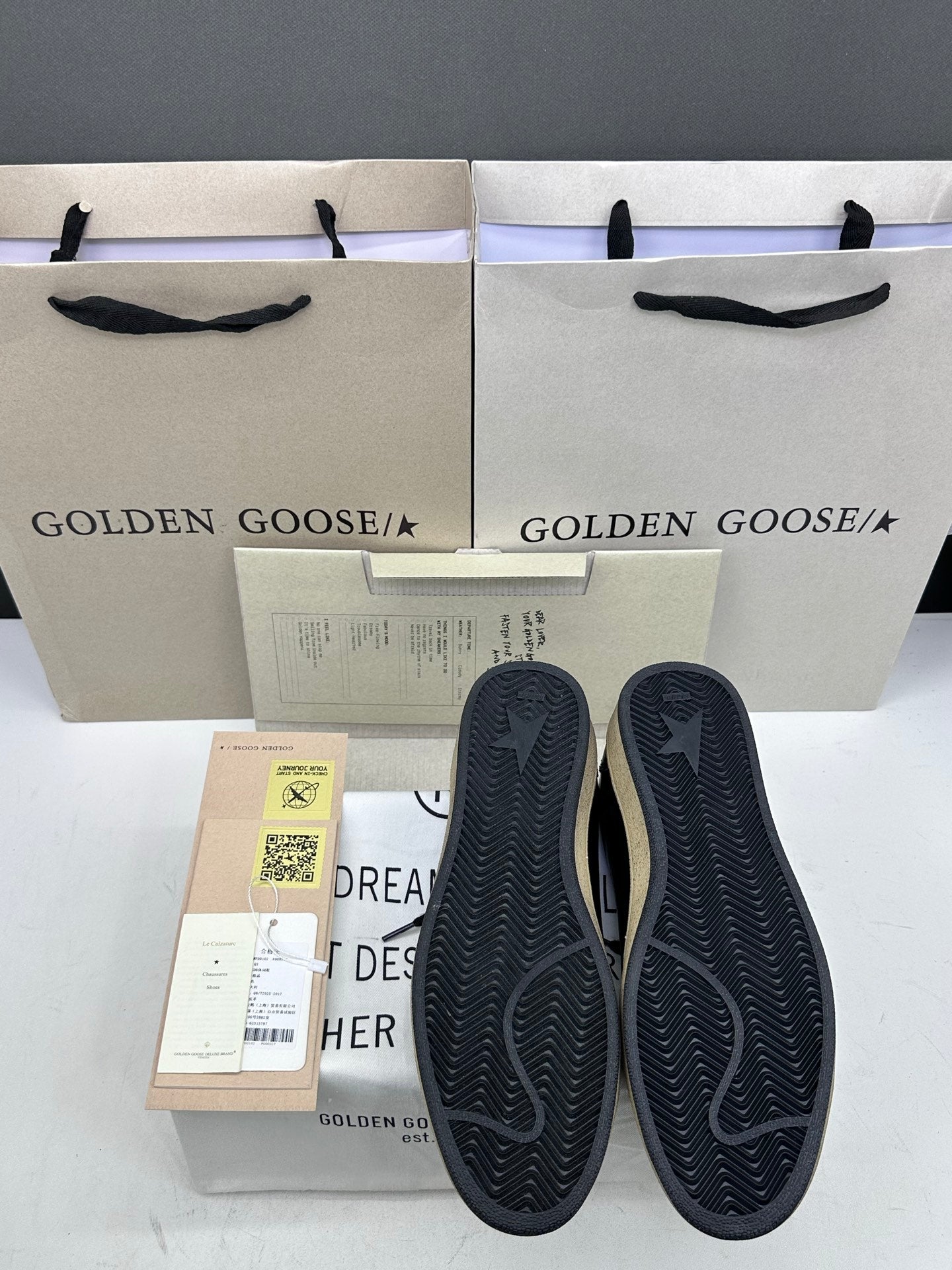 Golden Goose Ball-Star 'Black Cracked Leather White Star & Tab'