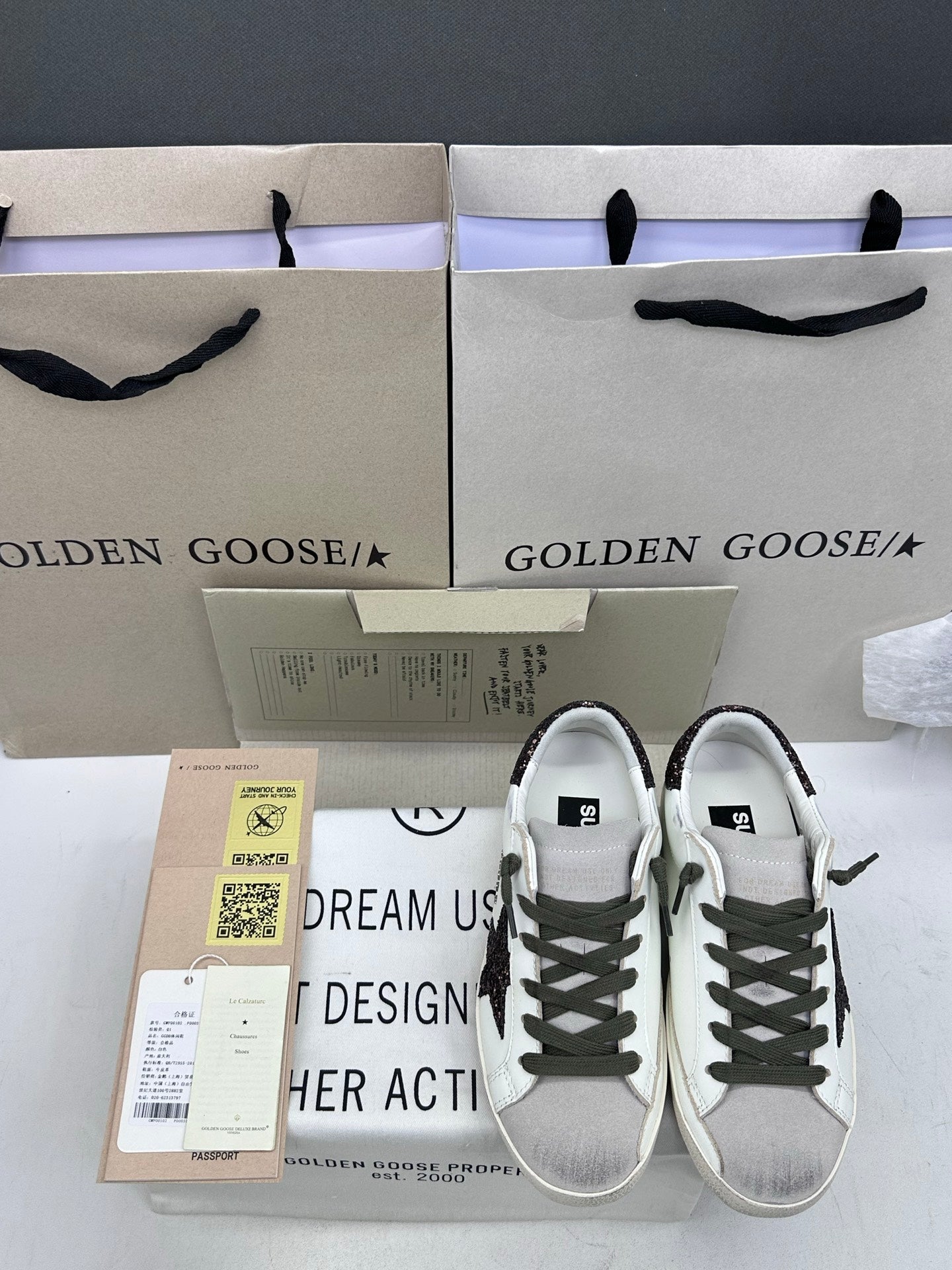Golden Goose Super-Star 'Dark Glitter Star & Heel Tab'