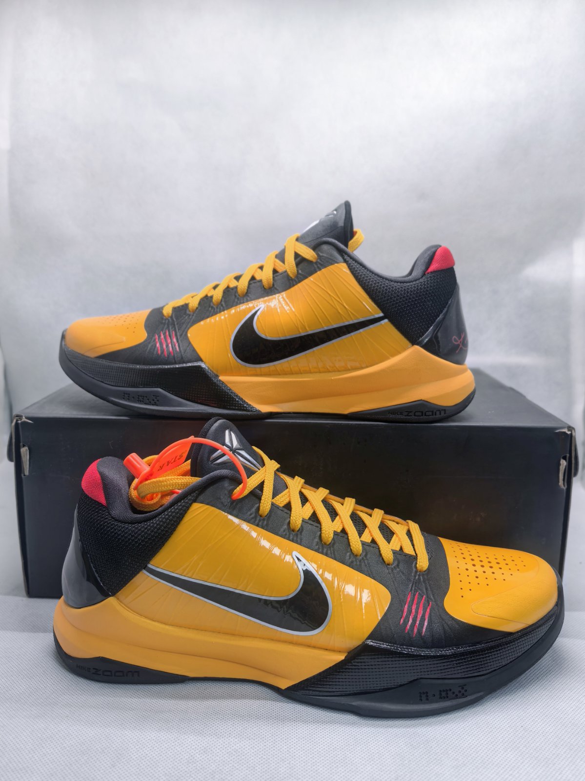 Kobe 5 Protro Bruce Lee
